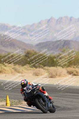 media/Nov-16-2025-Race Pace (Sun) [[8c5fa54630]]/Non Verified Riders (1st 20 Minutes)/2-Turn 10 (1010am)/